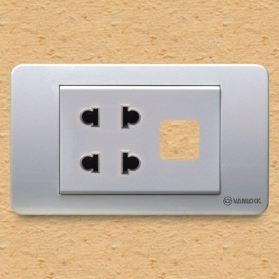 2 ổ cắm 2 chấu 16A với 1 lỗ